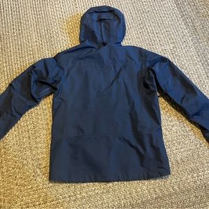 Helly Hanson Men's Shell sz M and Insulated Ski Pants M worn 1x both for $350.